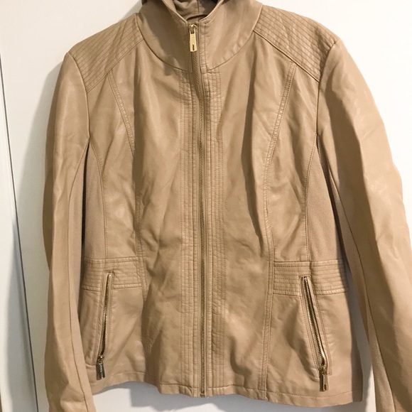 Kenneth Cole beige bomber jacket w/gold hardware - Picture 1 of 5